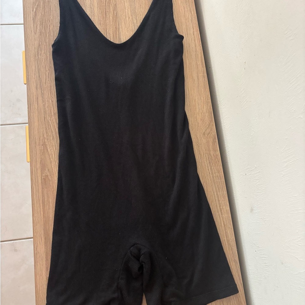 Skatie Black Sleeveless Bodysuit size medium